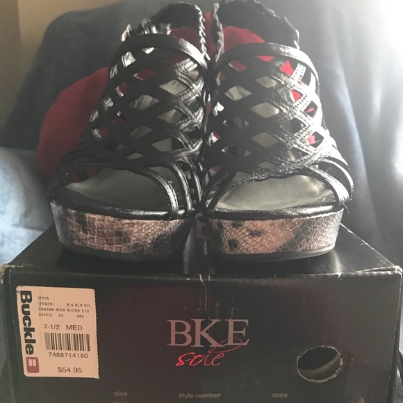 BKE by Buckle wedges, very gently used - Picture 2 of 6